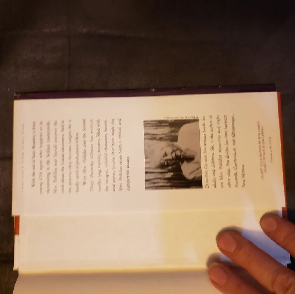 Mrs. Pollifax‎ and The Second Thief by Dorothy Gilman Hardback